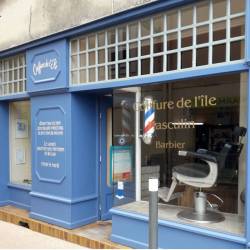 Lettres peintes salon de coiffure aprs